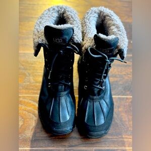Ugg WMNs Adirondack Boot II SZ 11